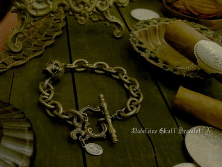 Madeleine Skull Bracelet『A』 \16,000 Madeleine Skull Bracelet『A』 \16,000