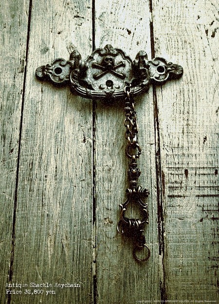 Antique Shackle Keychain　￥32,800